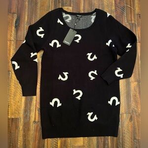 True Religion Horseshoe Logo
Scoop Neck Sweater Dress Medium